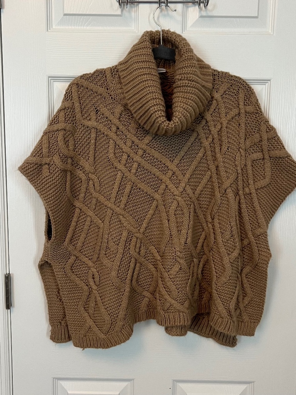 Liz Claiborne Poncho Sweater OSFM Tan Cable Knit Turtleneck Cape Earthy Boho Top